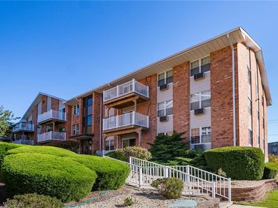 43 Bullocks Point Ave APT 4C, Riverside, RI, 02915