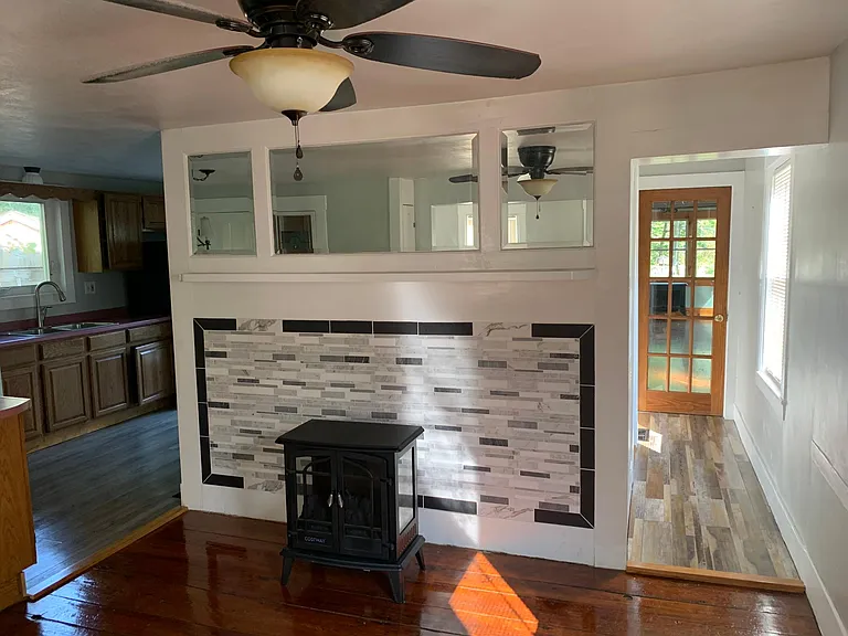 8 Floral Ave — Photo 11