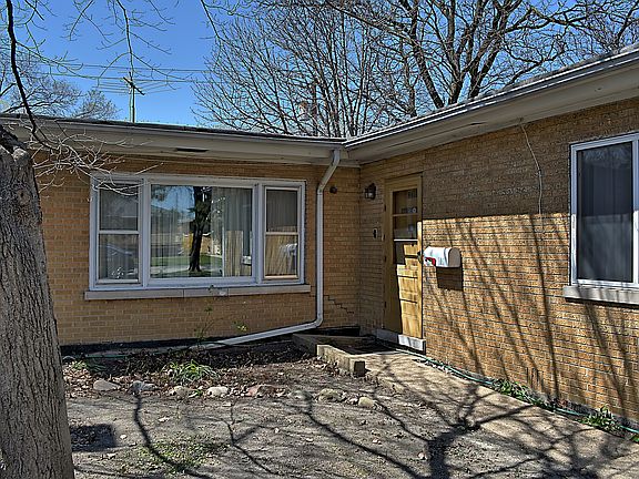 3rd image of 3022 Pearl St