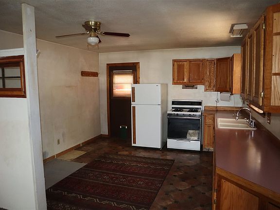 3rd image of 2194 Pine Cone Ln