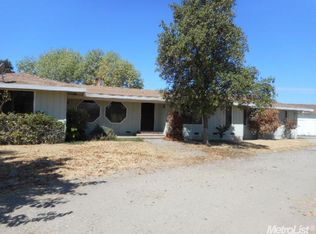 25081 N Graham Rd, Acampo, CA 95220