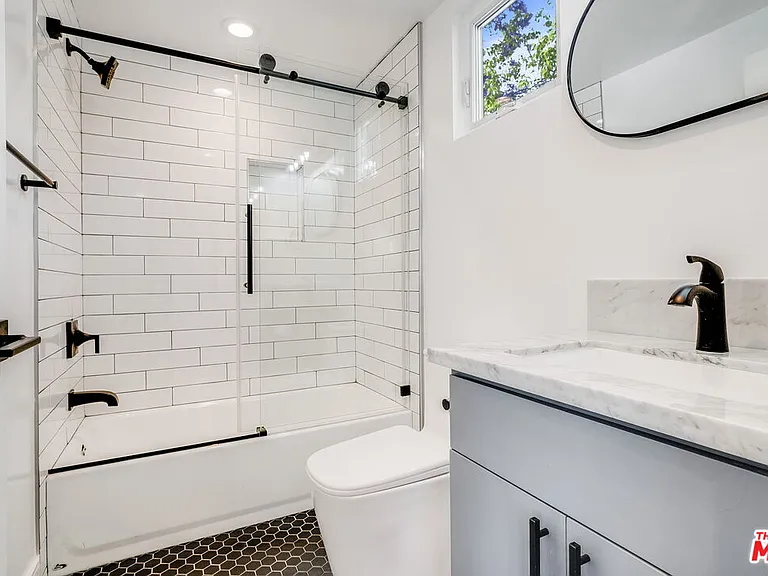 1433 S Crescent Heights Blvd — Photo 10