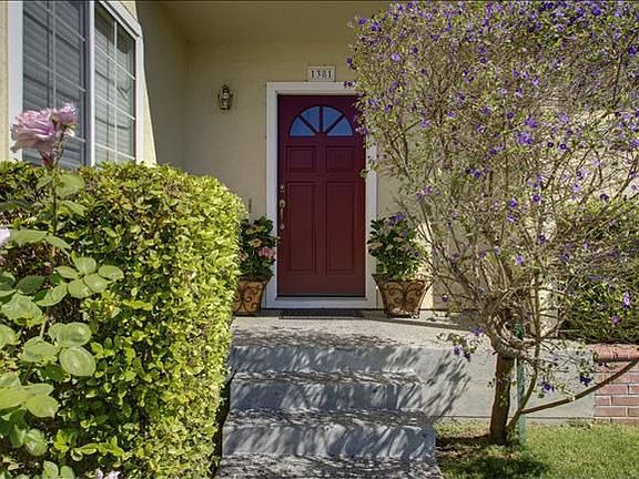 2nd image of 1381 Himmel Ave