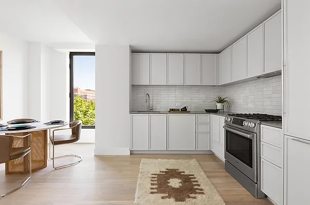 Sold by Compass | media 1