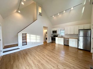 209 1st St, Ithaca, NY 14850