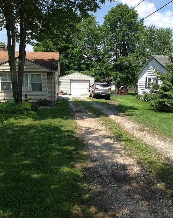 2nd image of 2344 Clearview Ave NW