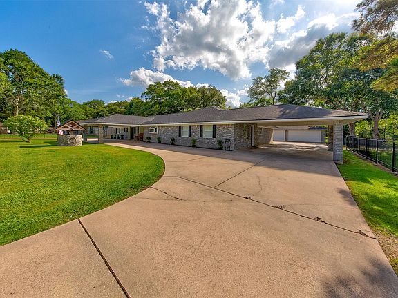 2nd image of 4710 Sylvia Ln