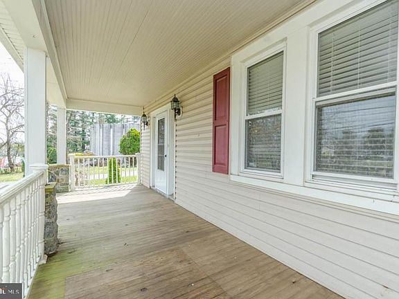 5th image of 8619 Church Ln