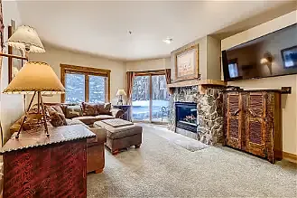 20 Hunki Dori Ct