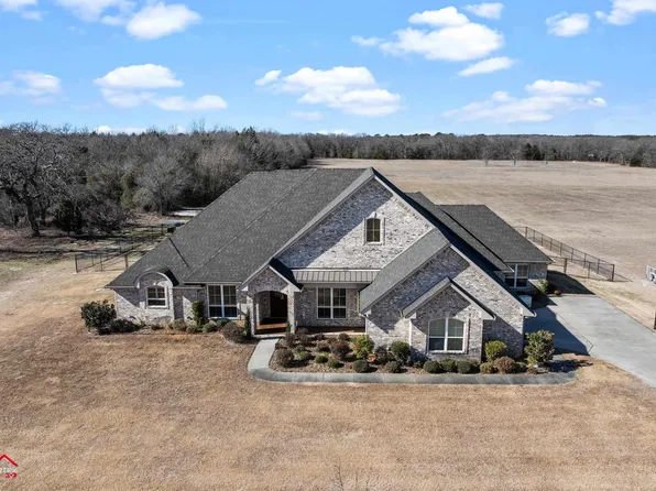 15631 Stallion Lake Blvd, Lindale, TX 75771