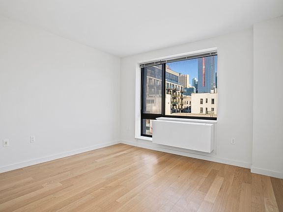 5th image of 44-72 11th St #410
