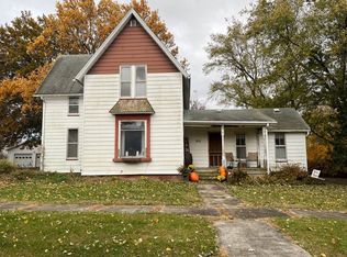 215 E Lincoln St, Good Hope, IL 61438