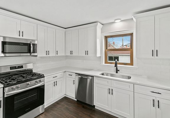 4th image of 4031 Park Ave