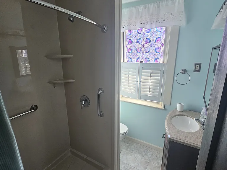 1237 Benton Ave — Photo 8
