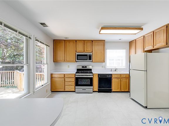 4th image of 12034 Foxfield Cir