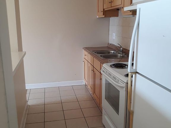 3rd image of 1808 N Green Ln S APT 2B