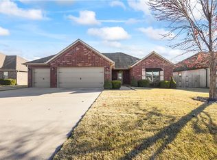 2401 SW Elington St, Bentonville, AR 72712