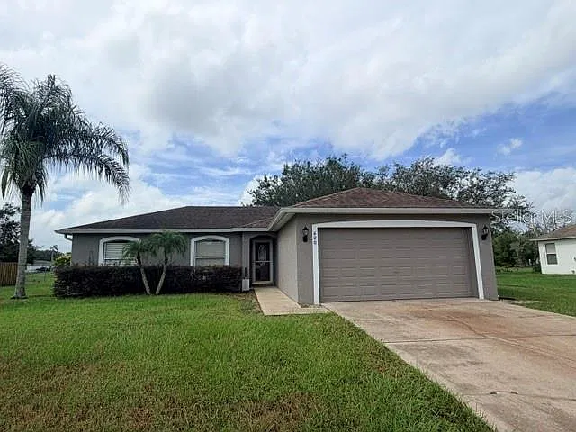 3 bed, 2.0 bath, 1484 sqft, $2,100 — Photo 1