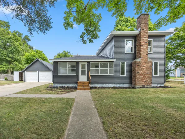 615 S Webster St, Greenville, MI 48838