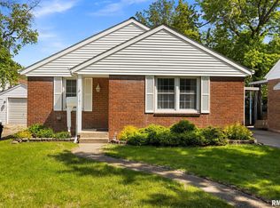 1101 E Paris Ave, Peoria Heights, IL 61616