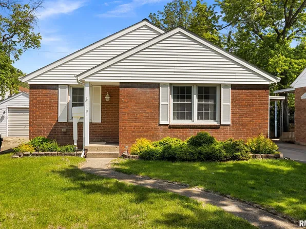 1101 E Paris Ave, Peoria Heights, IL 61616