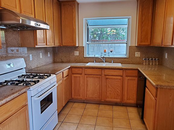 4th image of 5028 Sereno Dr