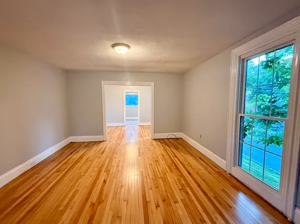 1 River Ave APT 2, Gardiner, ME 04345
