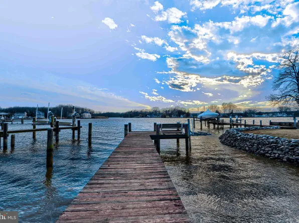 6705 S River Dr, Baltimore, MD 21220