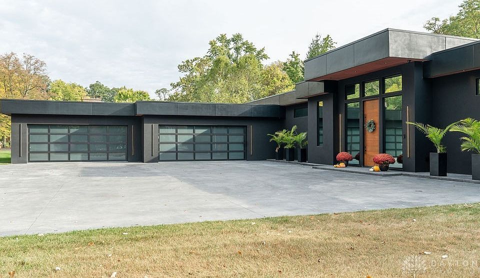 2360 Signal Hill Rd, Springfield, OH 45504 | Zillow