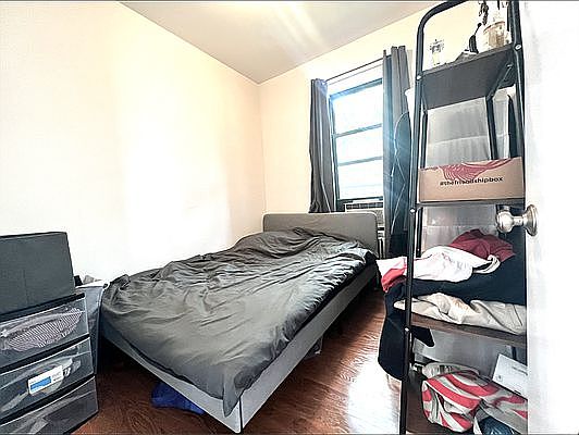 4th image of 430 E 11th St APT 19