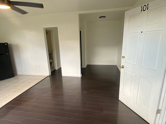 View towards bed nook