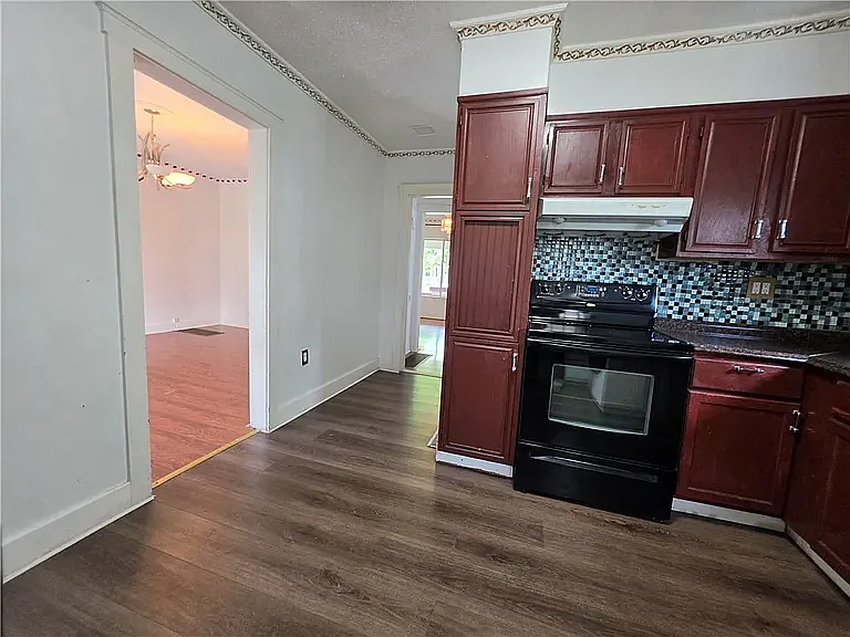 1150 Beaumont Ave — Photo 20