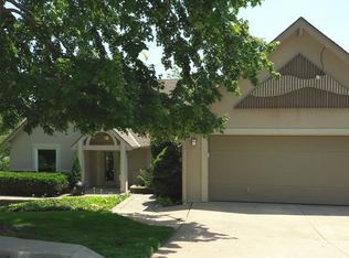 8023 N Hillside Dr, Kansas City, MO 64152
