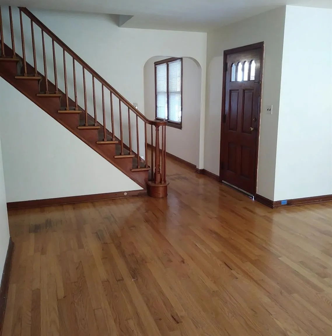 4 bed, 2.5 bath, 1087 sqft, $3,000 — Photo 4