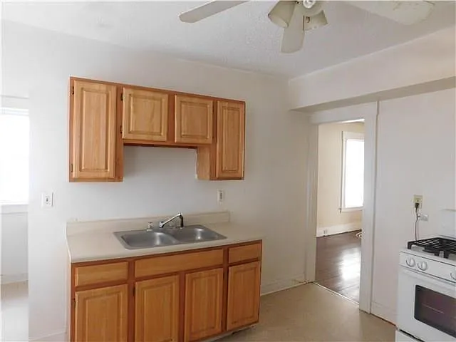56-58 Edwin St #2 — Photo 5