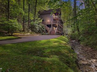 3751 Line Springs Ln, Sevierville, TN 37862
