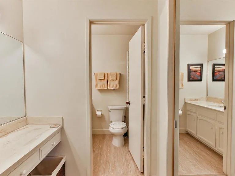 1068 Isabella Ave — Photo 30