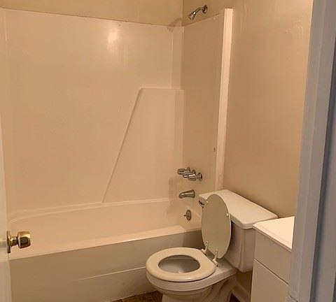 4th image of 2517 Forrestwood Dr APT B11