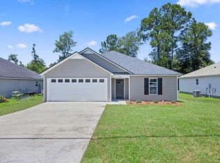 445 Bryson Cir, Hahira, GA 31632