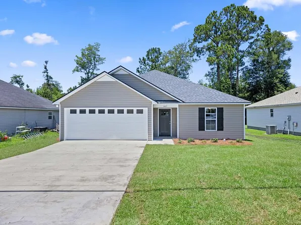 445 Bryson Cir, Hahira, GA 31632