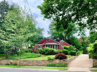 810 Janneys Ln, Alexandria, VA 22302
