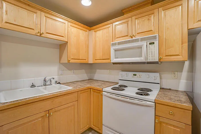 13911 NE 7th Ct — Photo 16