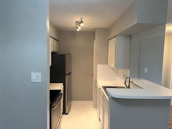 5th image of 11201 Lynbrook Drive #3824