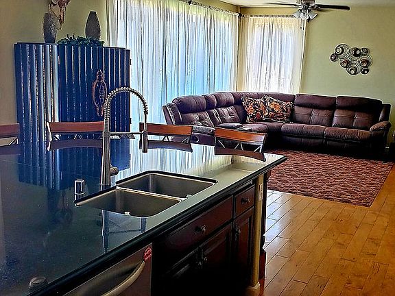 3rd image of 2660 Roseto Cir