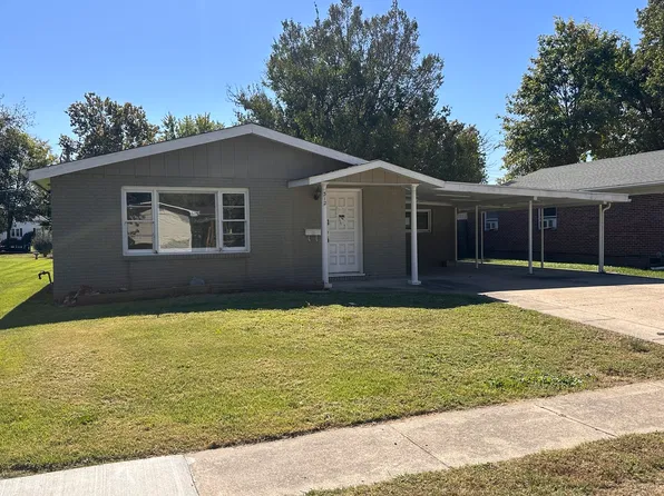 312 E Lindell St, West Frankfort, IL 62896