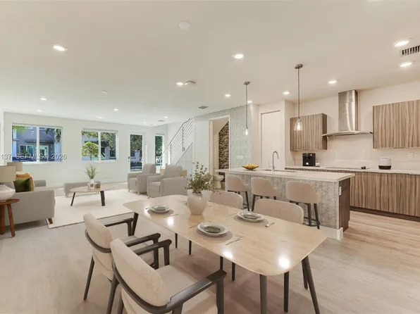 6675 NW 102nd Path, Doral, FL 33178