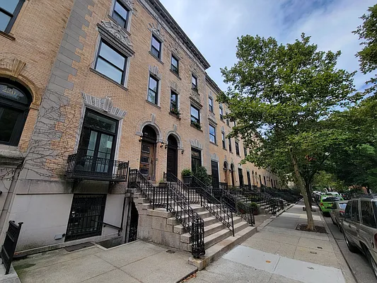 Rented by Bruma Realty LLC | media 14