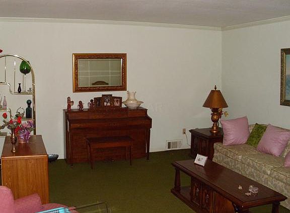 3rd image of 898 S Summer Shade Ln
