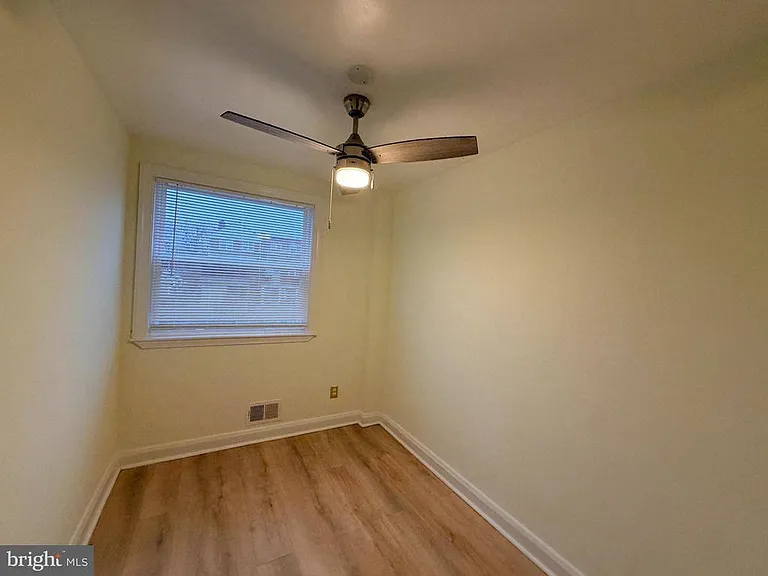 1262 Halstead Rd — Photo 9