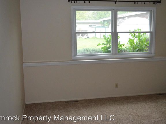 5th image of 2319 Alderson Ave APT 2